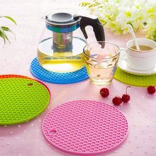 Silicone Hot Mat Used For Breakfast Lunch And Dinner Purposes In Different-different Places (2 Pc)