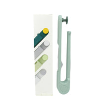 Wall Mounted Towel Holder Rack With One Round Hook  Multifunctional Towel Rack Plastic Cloth Storage Rack For Home Use (1 Pc)