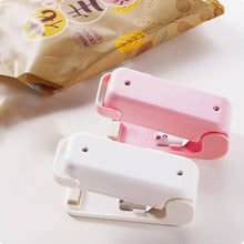 Mini Sealing Machine Plastic Bag Sealer Portable Mini Super Seal Packing Plastic Bag Tool Sealing Machine Hand Held Heat (1pc)