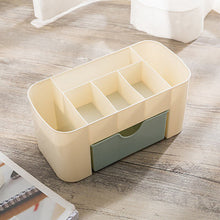Makeup Cutlery Box Used For Storing Makeup Equipment And Kits Used By Womens And Ladies.
